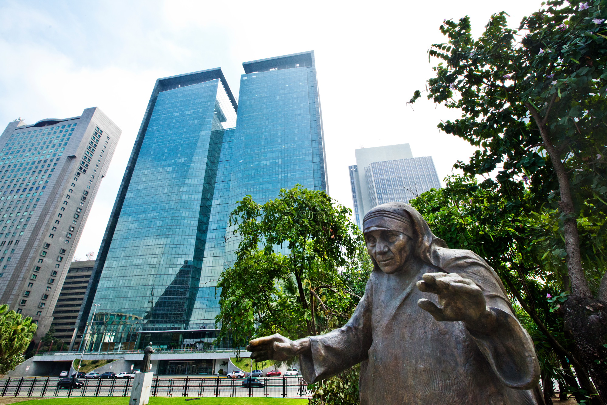 Estátua em homenagem à Madre Teresa de Calcutá, Rio de Janeiro, Rio de Janeiro, Verdear Turismo, Rio, Lugar Perfeito, Hotéis, Petrópolis, Buzios, Fotos do Rio, Verdear Turismo, Férias Turismo