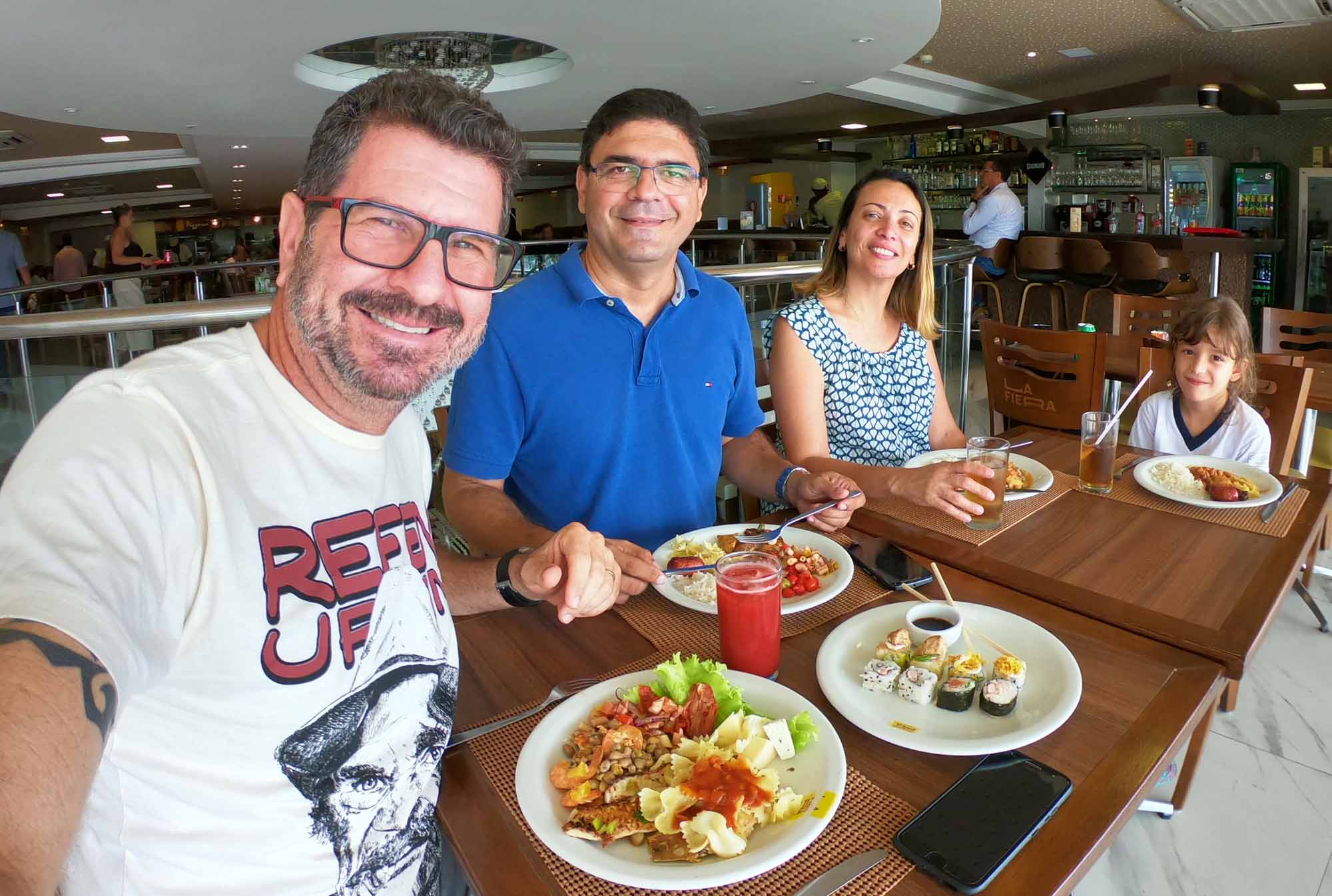 Restaurante La Fiera  Lauro de Freitas Bahia, Estrada do Coco, Lugar Perfeito
